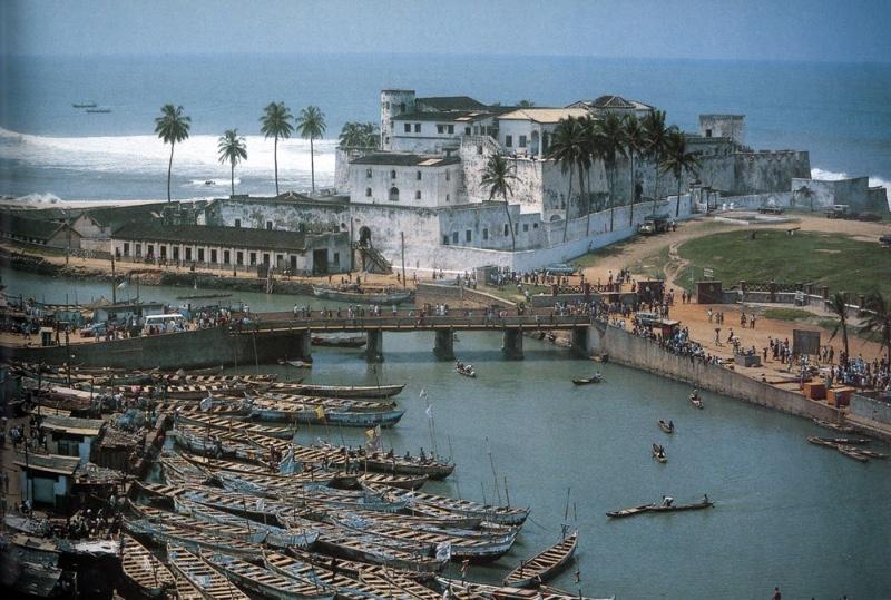 https://visitghana.com/wp-content/uploads/2019/05/4166_Elmina-Castle-Ghana-1990s.jpg